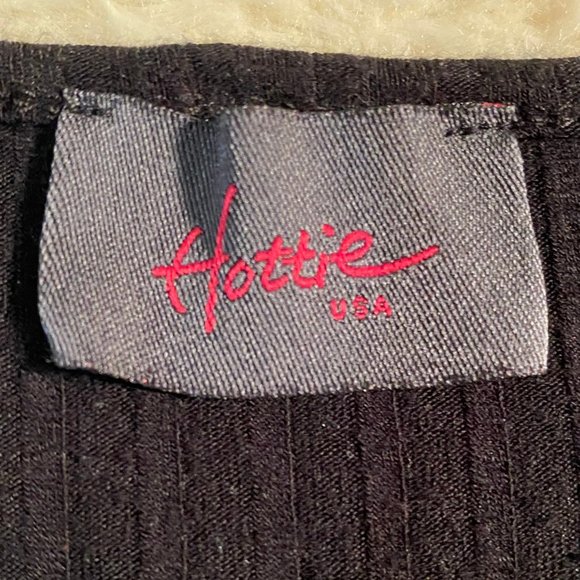 Hottie Twist front Crop Top Size Medium - Picture 2 of 4